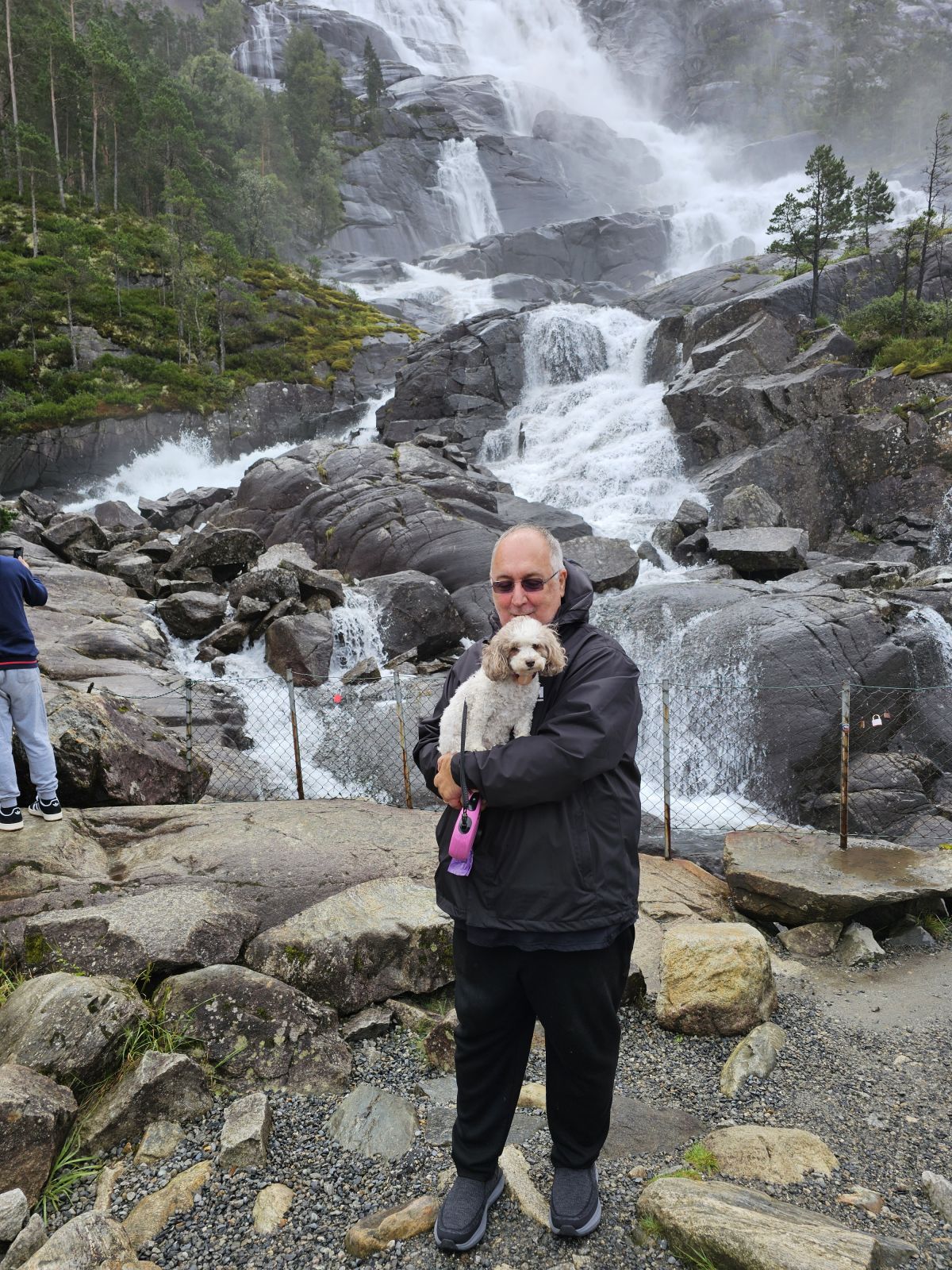 Langfossen Waterfall